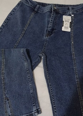 Kadın Mavi Denim Midi Boy Fermuarlı Jean