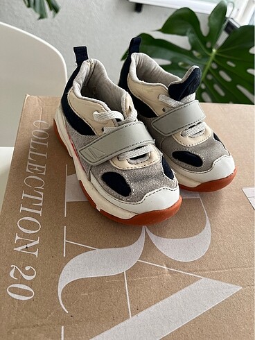 23 Beden Zara baby spor ayakkabı