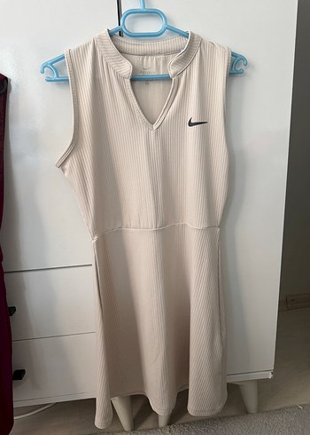 Nike Ekru Fitilli Kolsuz Elbise