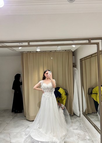 Dantel Detaylı Gelinlik - Görsel 4