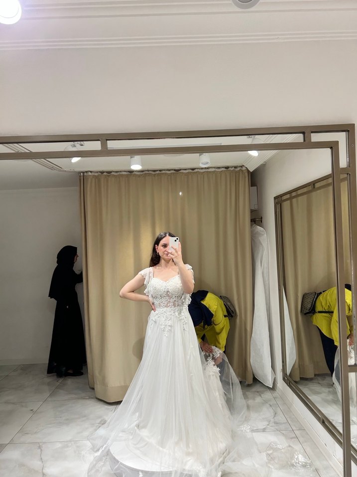 Dantel Detaylı Gelinlik - Görsel 4