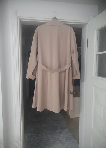 Benin Style Bej Düğmeli Midi Kadın Trençkot - Görsel 3