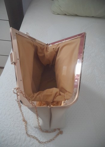 Moom Bag ,Ekru Yumuşak,zincir Detaylı Kadın Çanta - Görsel 5