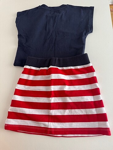 Takım etek t-shırt - Görsel 2