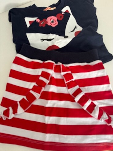 Takım etek t-shırt - Görsel 3