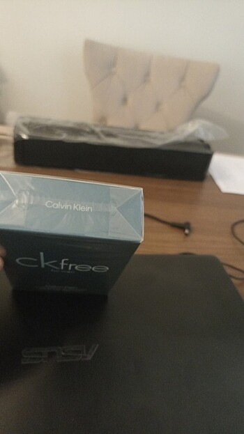 Beden Renk Calvin Klein- Ckfree -orijinal parfüm