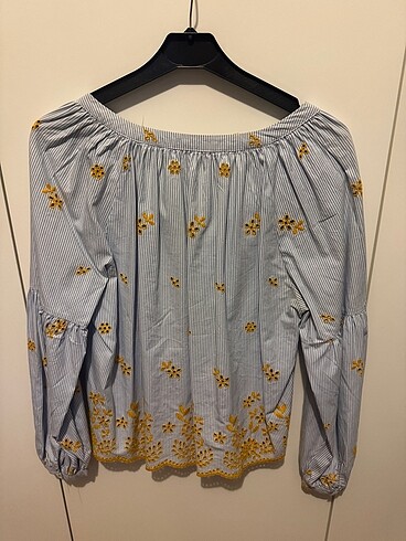 Zara Zara fisto işlemeli bluz