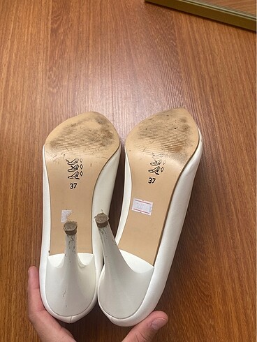 37 Beden Beyaz stiletto