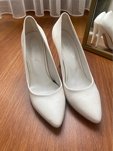 Diğer Beyaz stiletto