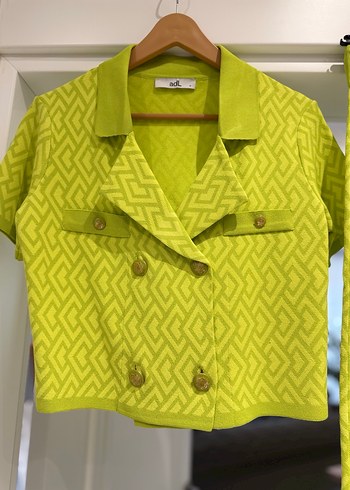 Kısa Kol Desenli Yeşil Kadın Triko Takım - Görsel 2