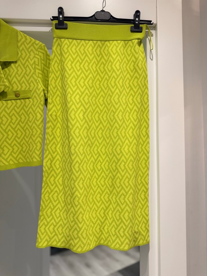 Kısa Kol Desenli Yeşil Kadın Triko Takım - Görsel 4