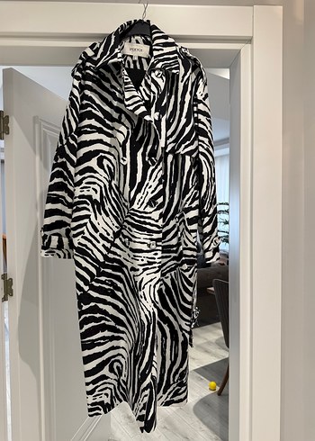 Zebra Desenli Kadın Uzun Trench Coat - Görsel 4