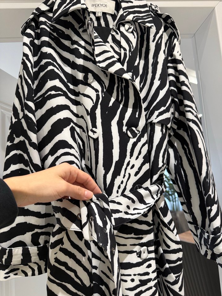 Zebra Desenli Kadın Uzun Trench Coat - Görsel 2