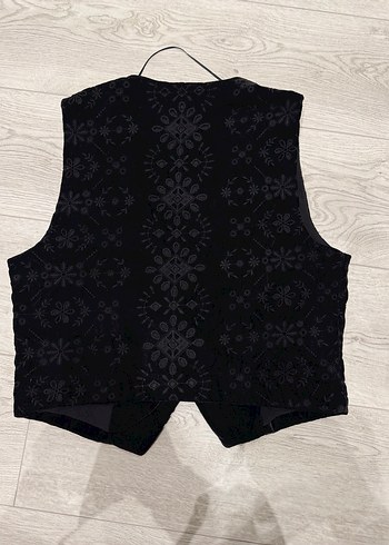 Düğmeli Siyah Nakışlı Kadın Yelek - Görsel 2