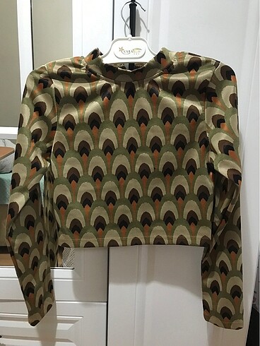 Desenli crop bluz kazak trendyol
