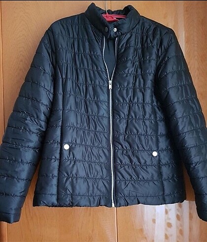 LCW Siyah Şişme Mont
