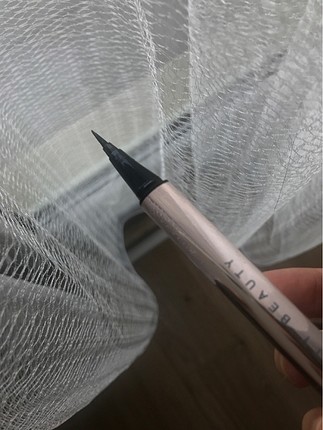 Fenty eyeliner