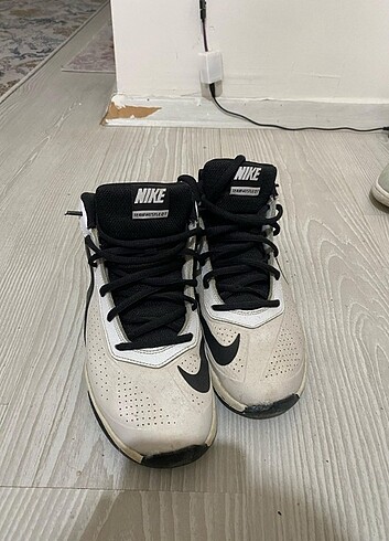 38 Beden beyaz Renk Nike Spor ayakkabı orijinal 