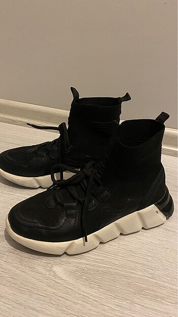 Elle sneaker