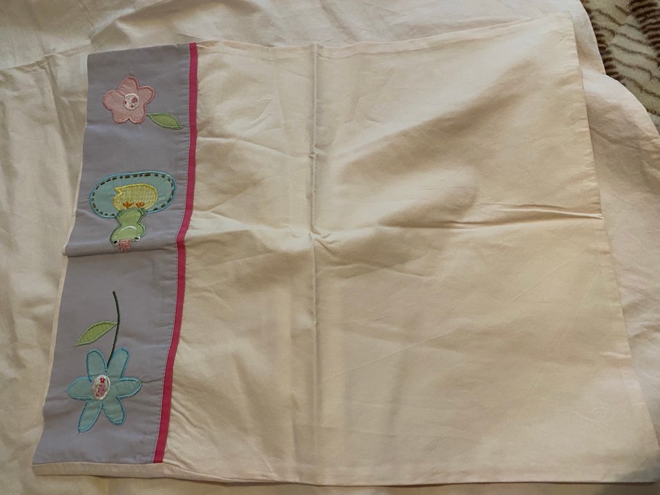 Bej Nakışlı Yastık Kılıfı - Görsel 3