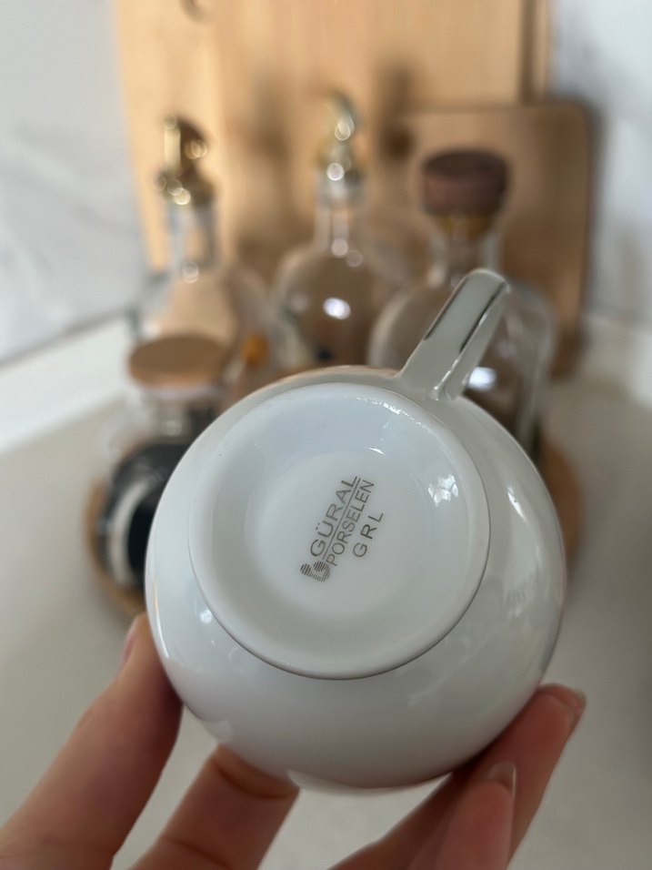 Gri Beyaz Desenli Porselen Fincan ve Tabak - Görsel 2