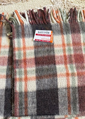 Gri Ekose Desenli Çok Renkli Battaniye - Görsel 3