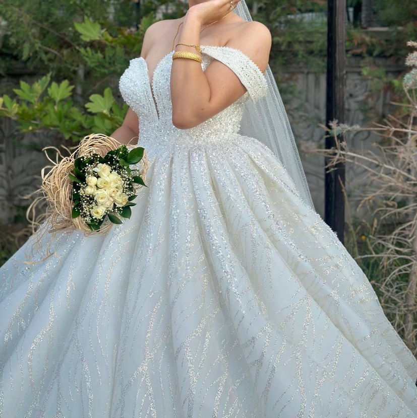 Beyaz V-Yaka Prenses Gelinlik - Görsel 4