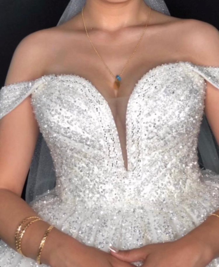 Beyaz V-Yaka Prenses Gelinlik - Görsel 3