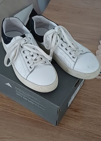 İçi dışi Gerçek Deri Beyaz Bağcıklı Kadın Sneakers - Görsel 2