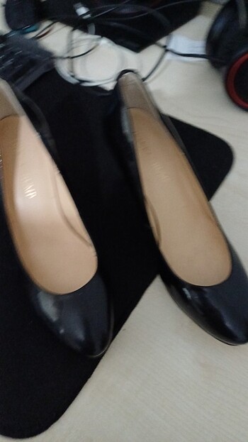 Siyah hafif platformu rugan topuklu ayakkabı 