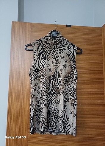 Viskoz Leopar desenli dik yaka body