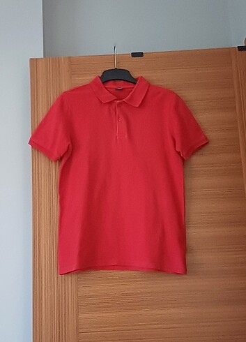 Kırmızı polo yaka T-shirt 