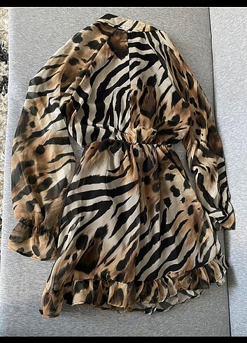 zara leopar desenli şifon elbise