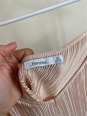 Bershka Bershka bluz askılı parlak xs beden