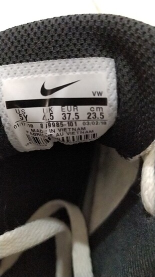 37 Beden beyaz Renk Nike spor ayakkabı 37,5 numara