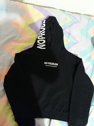 Siyah kapusonlu sweat 