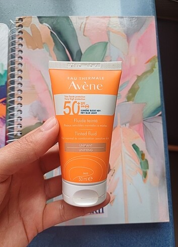 Avene Renkli Güneş kremi