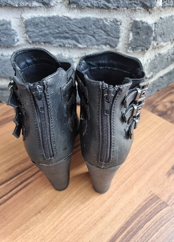 Topuklu Bot - Görsel 4