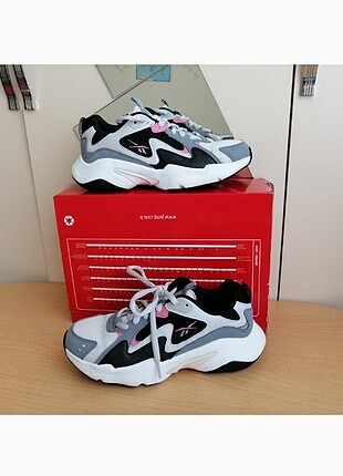 ORIJINAL REEBOK AYAKKABI