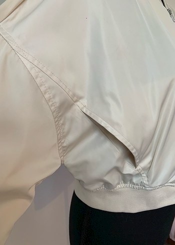 Zara krem bej cropped saten bomber Ceket - Görsel 5