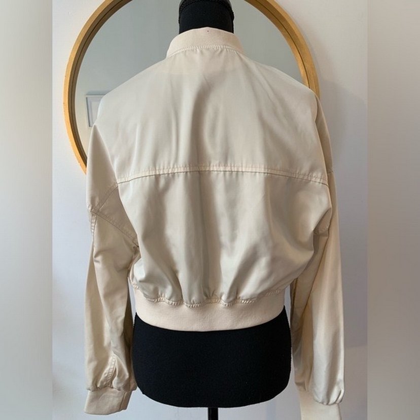 Zara krem bej cropped saten bomber Ceket - Görsel 3
