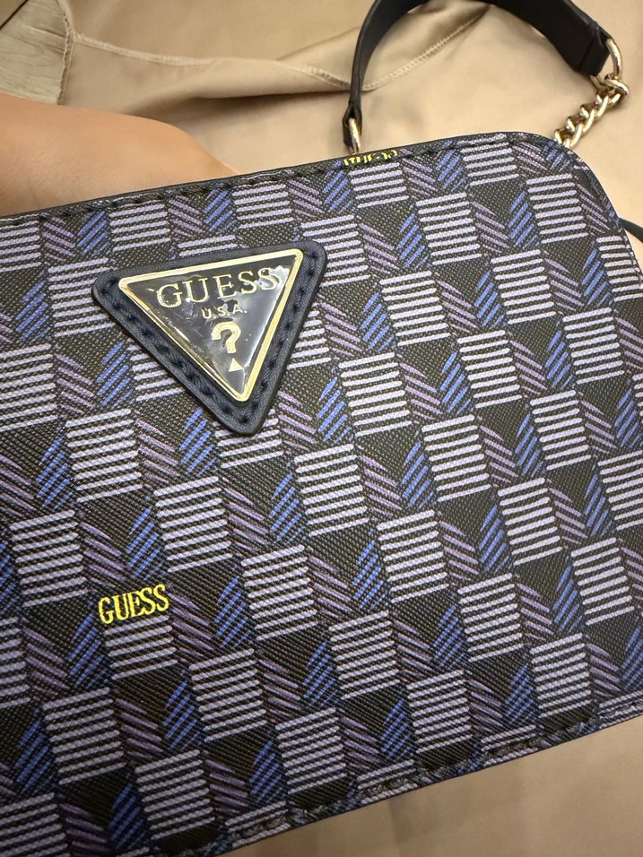 Guess monogram desenli logolu çanta - Görsel 5