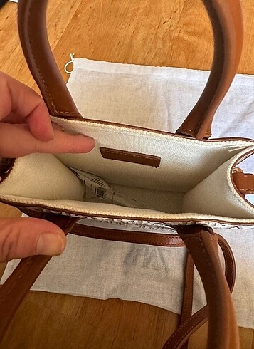 Beden İpekyol monogram çanta