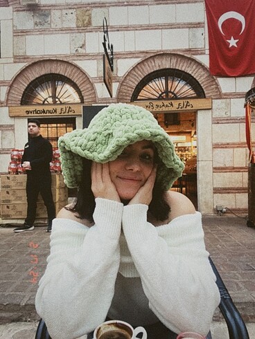 Su Yeşili Puffy Şapka