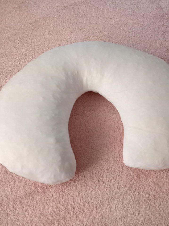 Baskılı Beyaz Emzirme ve Hamile Yastığı - Görsel 4