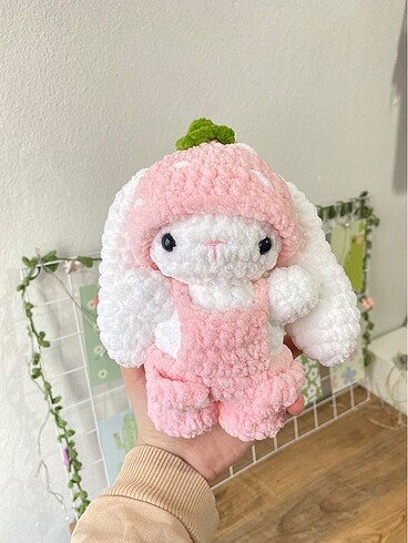 Strawberry Bunny Peluş Tavşan