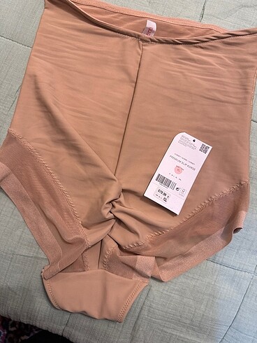 xl Beden ten rengi Renk Penti korse
