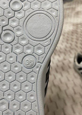 Adidas Beyaz Spor Ayakkabı Siyah Şeritli - Görsel 7