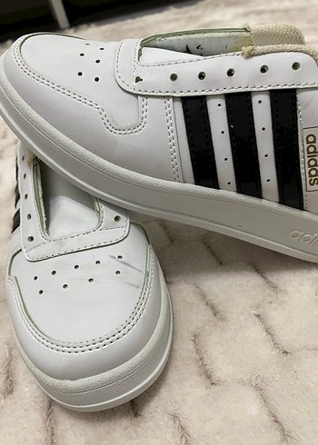 Adidas Beyaz Spor Ayakkabı Siyah Şeritli - Görsel 4