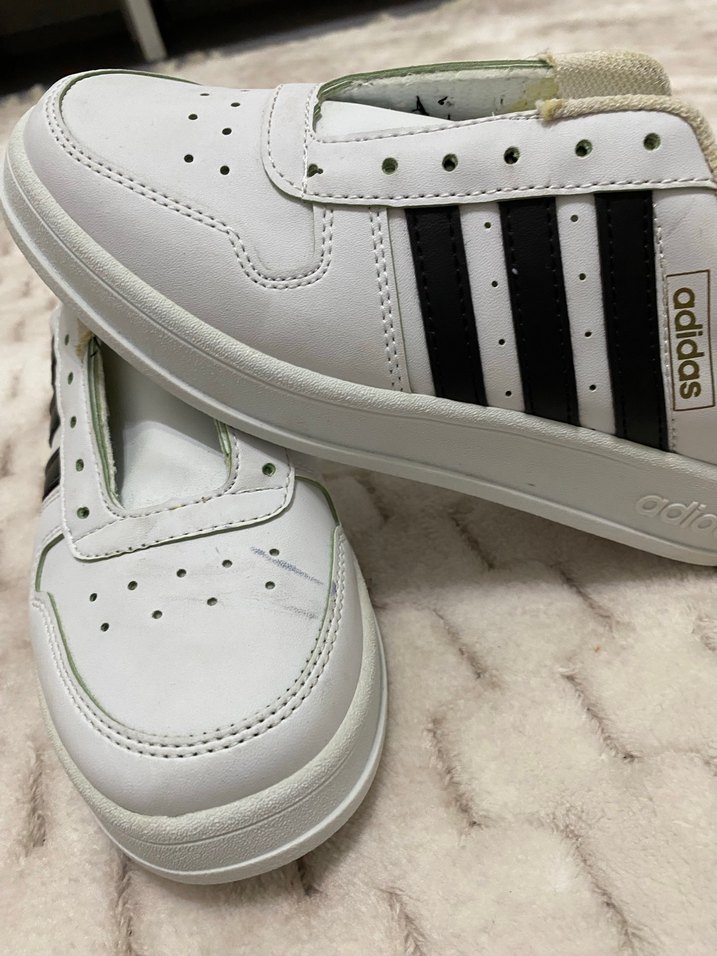 Adidas Beyaz Spor Ayakkabı Siyah Şeritli - Görsel 4